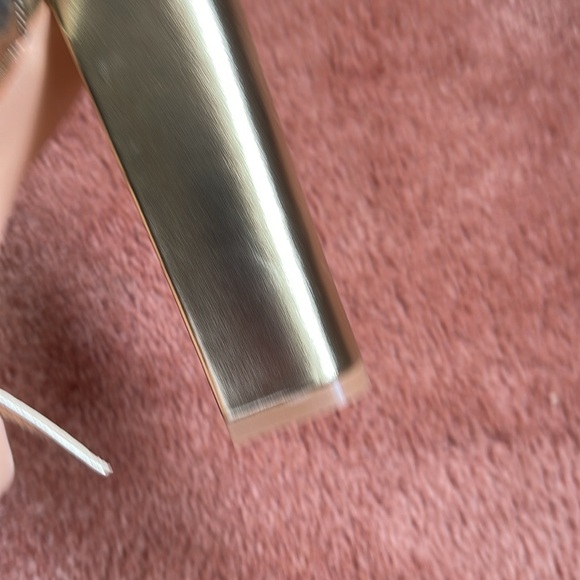 Lulus gold dressy /wedding shoes almost new - Picture 9 of 17